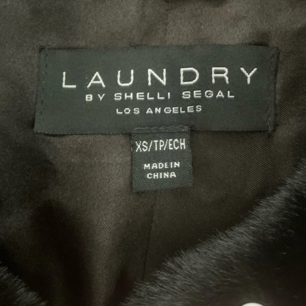 Laundry By Shelli Segal Black Faux Fur Cape Coat Size XS - Picture 3 of 4